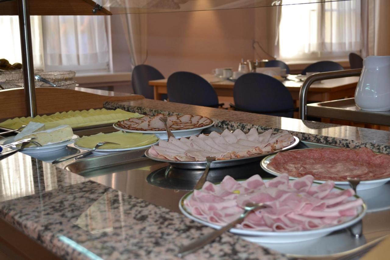 Haus Der Begegnung Heilig Geist Hotel บวร์กเฮาเซิน ภายนอก รูปภาพ