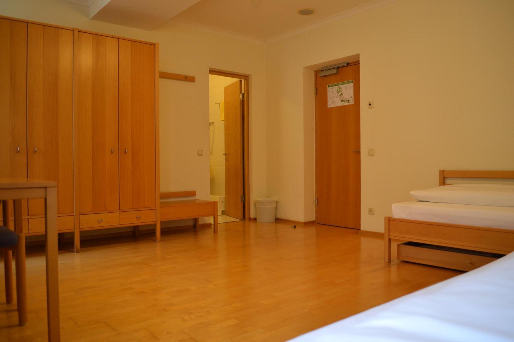 Haus Der Begegnung Heilig Geist Hotel บวร์กเฮาเซิน ภายนอก รูปภาพ