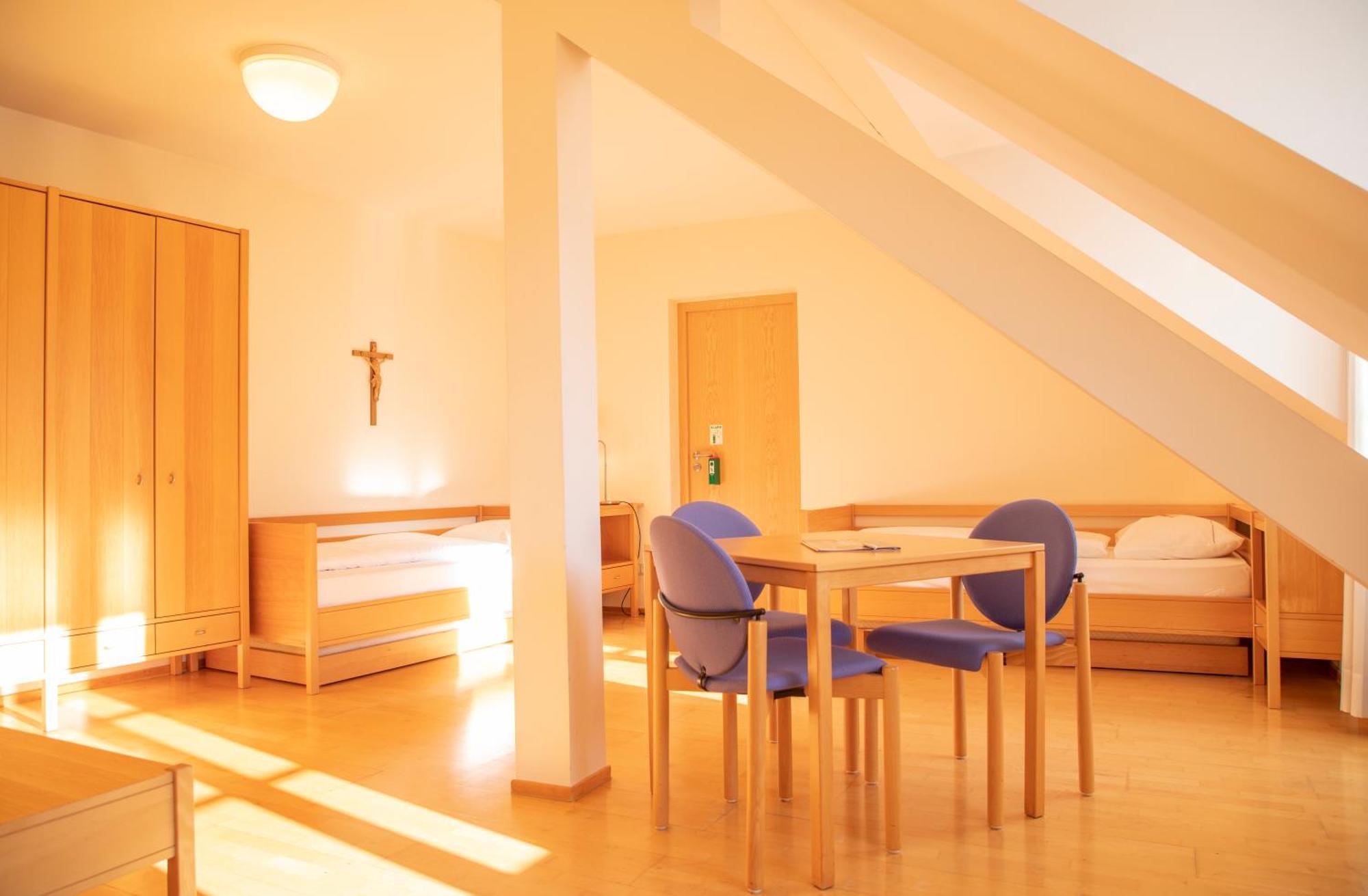 Haus Der Begegnung Heilig Geist Hotel บวร์กเฮาเซิน ภายนอก รูปภาพ