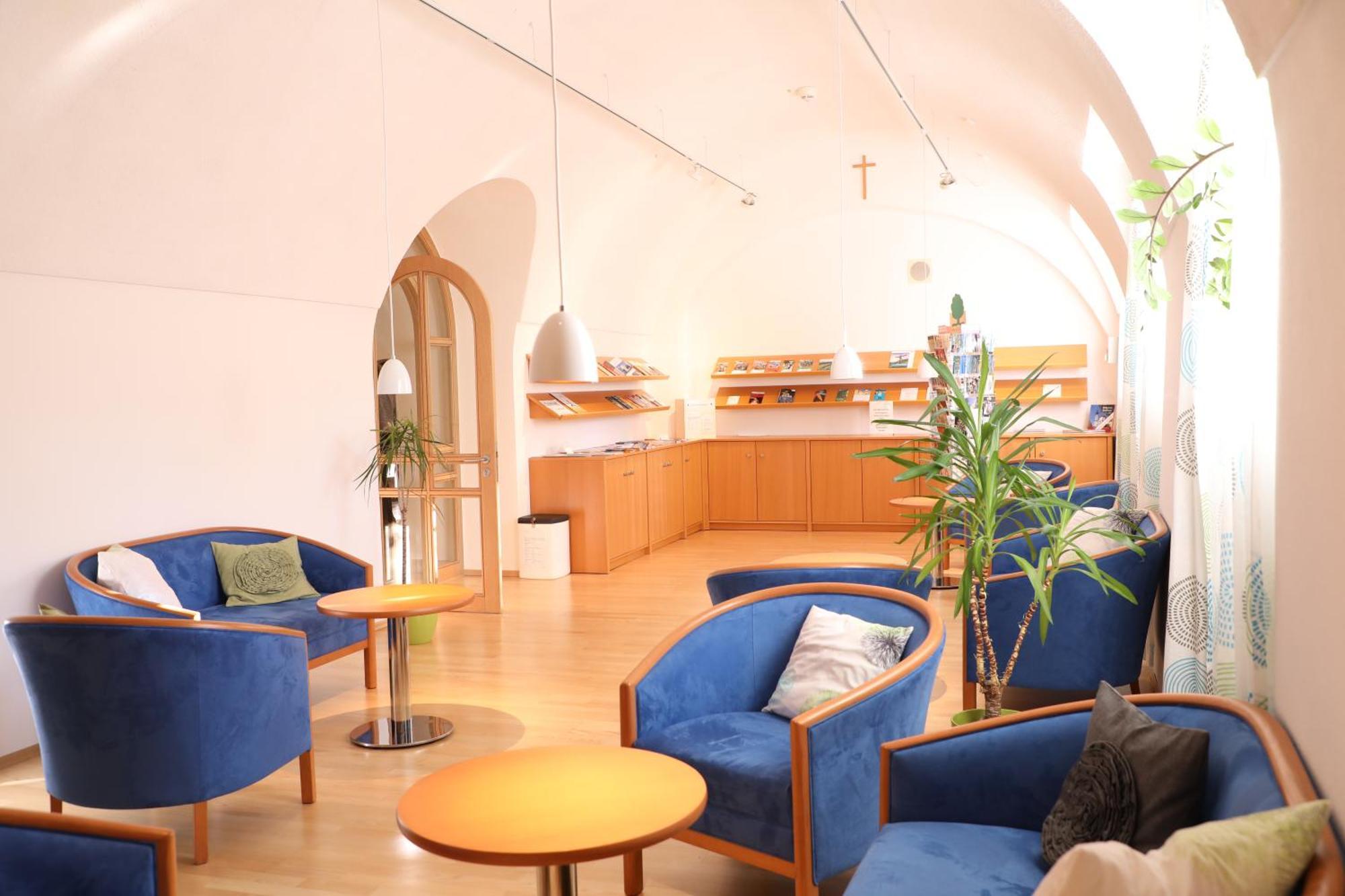 Haus Der Begegnung Heilig Geist Hotel บวร์กเฮาเซิน ภายนอก รูปภาพ