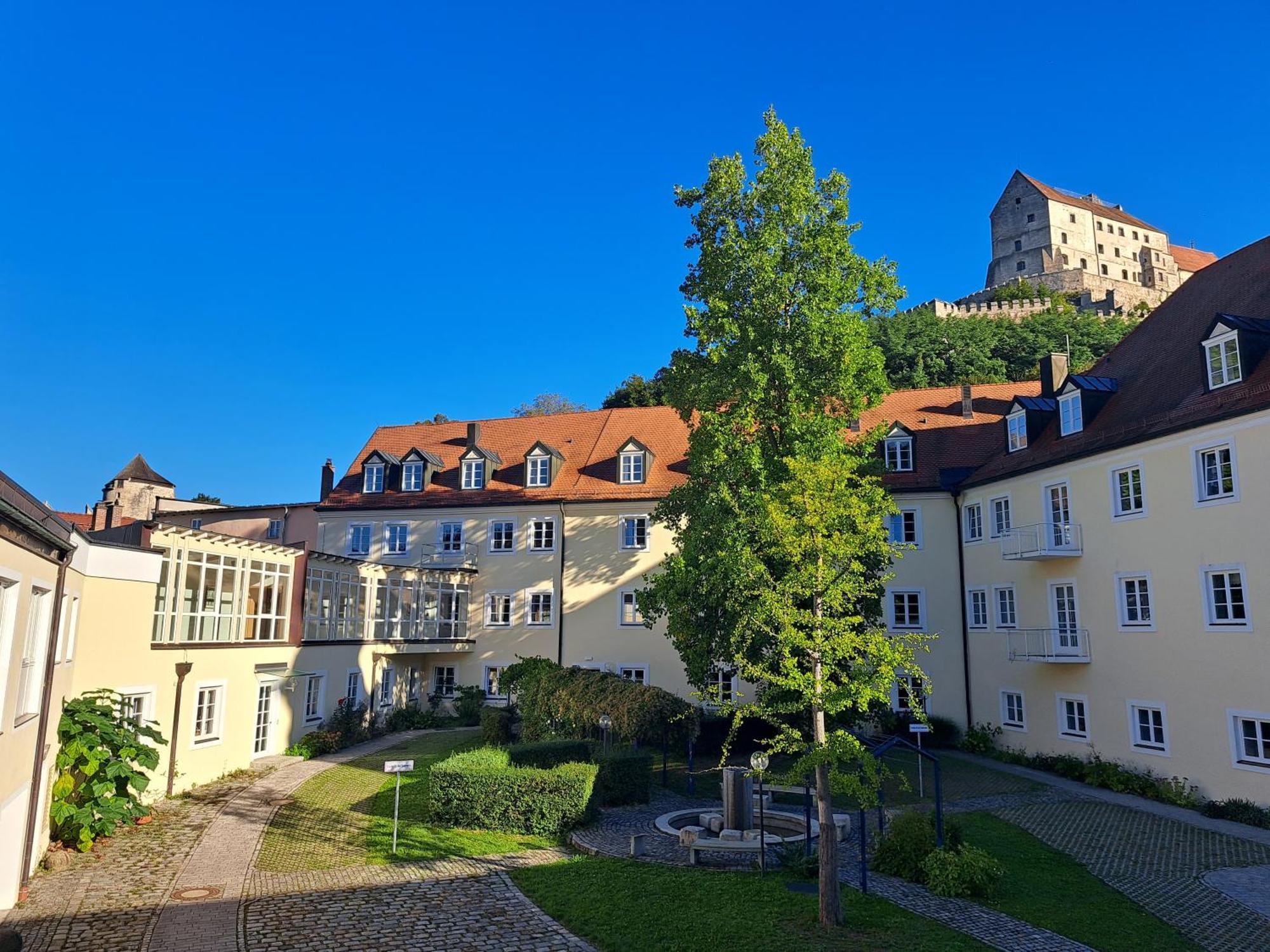 Haus Der Begegnung Heilig Geist Hotel บวร์กเฮาเซิน ภายนอก รูปภาพ
