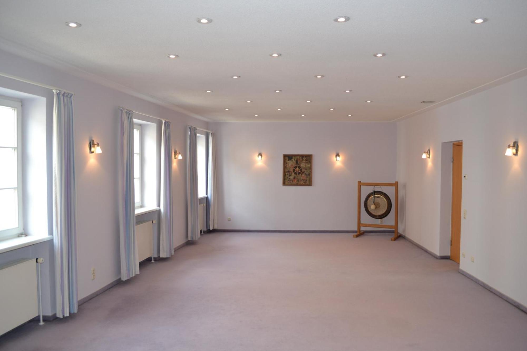 Haus Der Begegnung Heilig Geist Hotel บวร์กเฮาเซิน ภายนอก รูปภาพ
