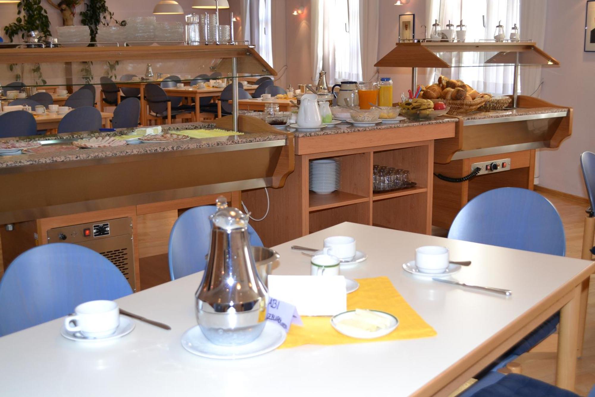 Haus Der Begegnung Heilig Geist Hotel บวร์กเฮาเซิน ภายนอก รูปภาพ